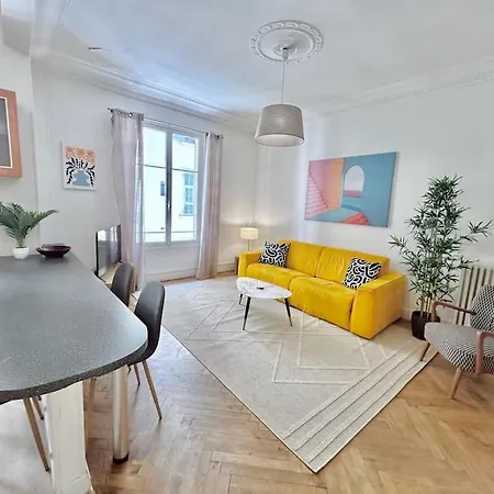 3p En Centre Ville, Spacieux Et Calme Apartment