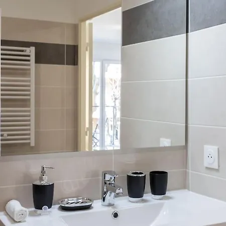 Luxurious Serviced In The French Riviera , Monaco Apartment *