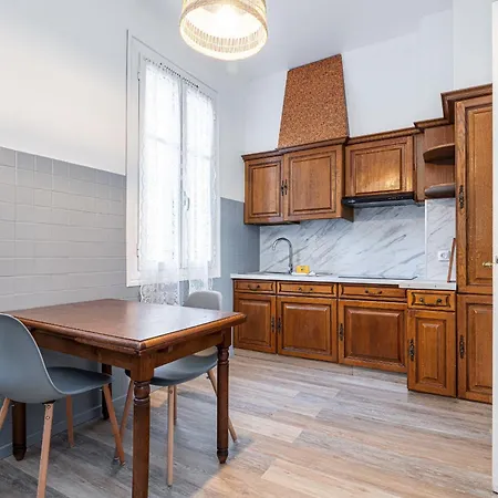 Apartment Large 2 Bdr & Garage Nice