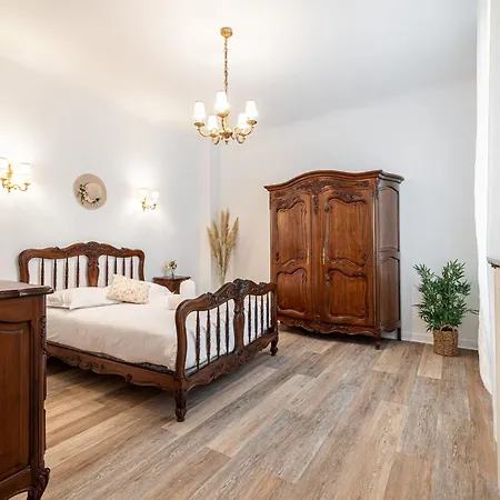 Large 2 Bdr & Garage Apartment