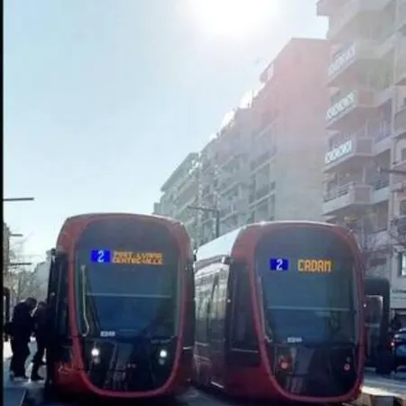 2p Moderne Proche Promenade Des Anglais, Apercu
