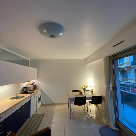 Le Grand Palais De La Mediterranee Access - Choice In Apartment