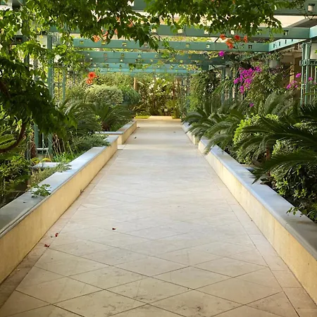 Apartment Le Grand Palais De La Mediterranee Access - Choice In *