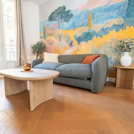 Apartment Superbe Deux Chambres, Centre Proche Port *