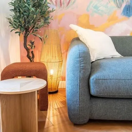 Superbe Deux Chambres, Centre Proche Port Apartment