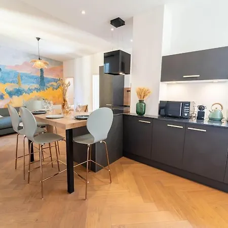 Superbe Deux Chambres, Centre Proche Port Apartment *