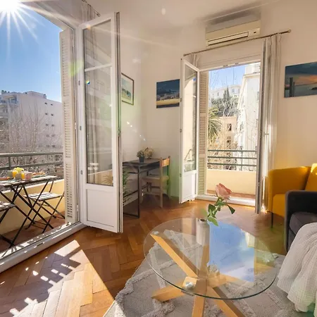 * Le Provencal * Cosy Flat 3 Min Walk From The Sea Apartment