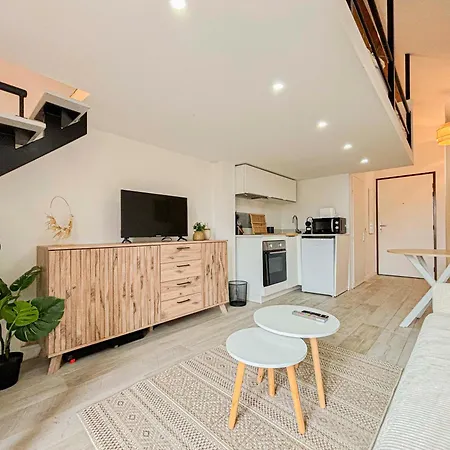 Potiers - Parking, Wifi, 2pers Nice