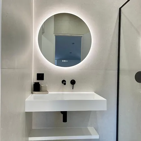 Luxe, Jean Medecin Apartment *