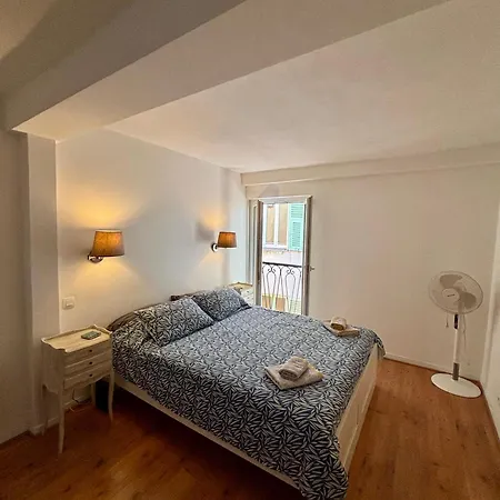 Apartment Rue Neuve
