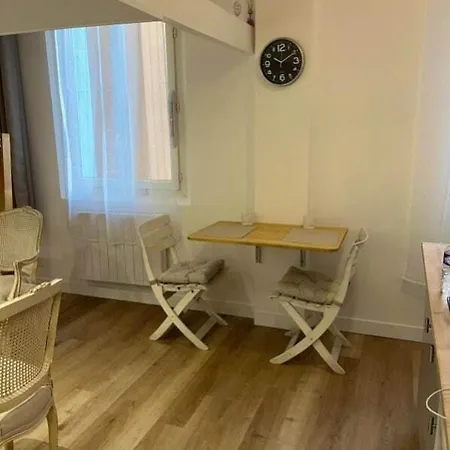 Port Et Vieux Direct From Airport By Tramway Apartment *