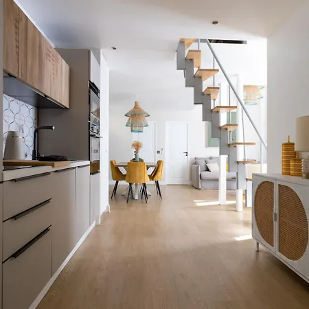Apartment Angleterre 6 - Centre - 3 Pieces Duplex *