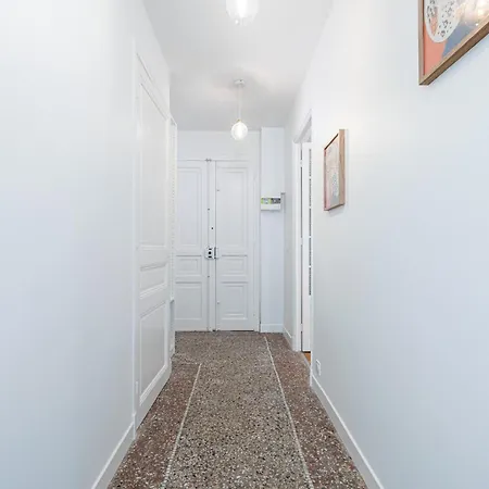 Apartment 10 Amiral 201 - Magnifique - 2 - Centre-ville *