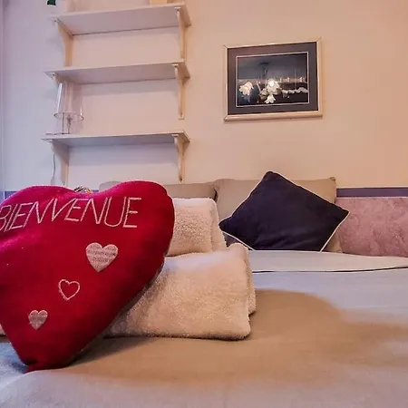 Promenade Apartment *
