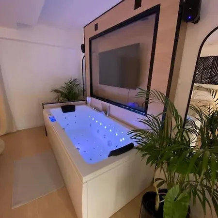 Apartament Balneo Jacuzzi Climatise Nicea