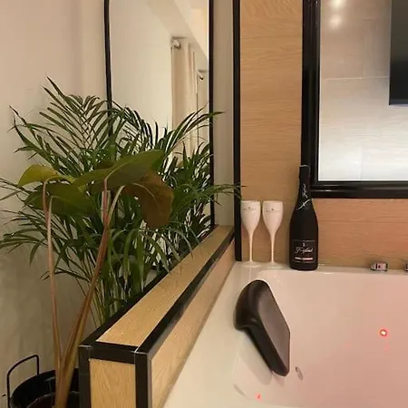Apartament Balneo Jacuzzi Climatise