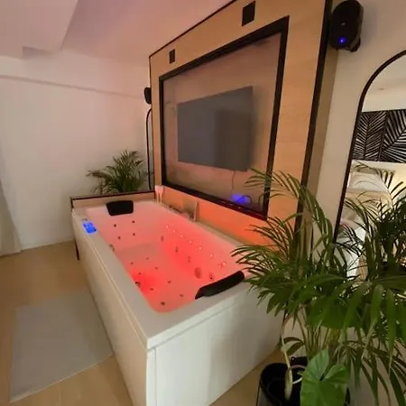Balneo Jacuzzi Climatise Apartament