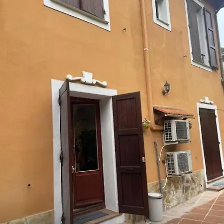 Holiday home 2 Pieces Avec Terrasse Et Parking, Wifi, Climatisation