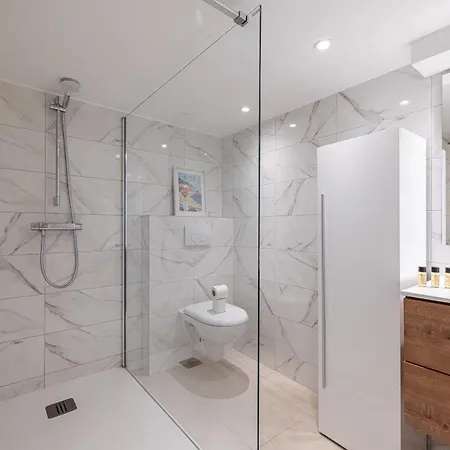 1 Longchamp - Joli - Carre D Or - Climatise Apartment