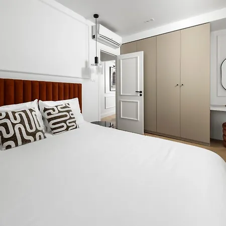 Designer Floor Sleeps 8 Peaceful Elevator Fiber Wifi, Balcony * Nice