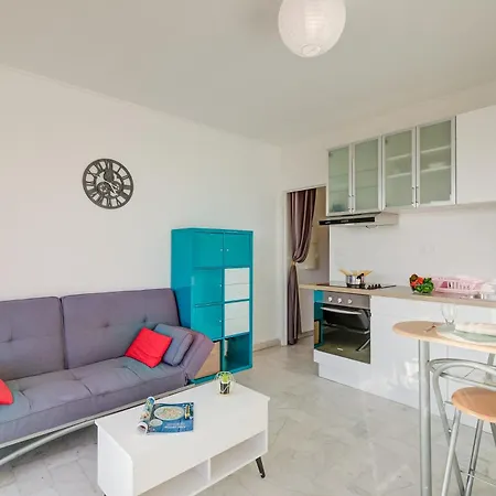 Fabrina - Happy Apartment Nice