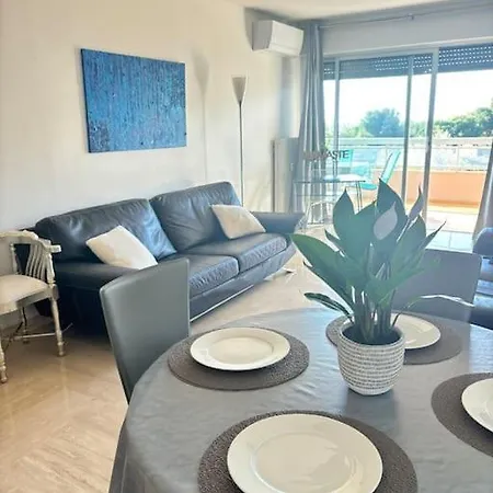Lumineux Vue Mer, Piscine Et Tennis *
