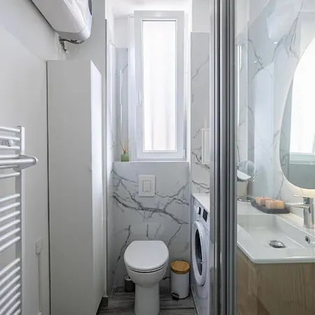 Apartment Charming Port Place Du Pin With Balcony