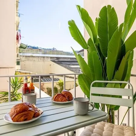 Apartment Charming Port Place Du Pin With Balcony