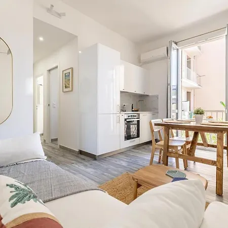 Charming Port Place Du Pin With Balcony Apartment Nice