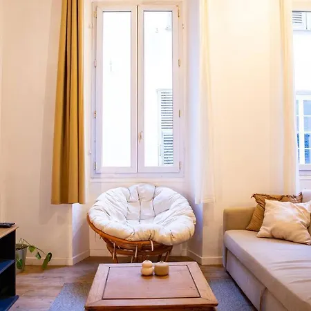 La Mezzanine Apartment *