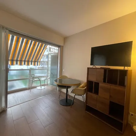 Royal Lux Promenade Des Apartment