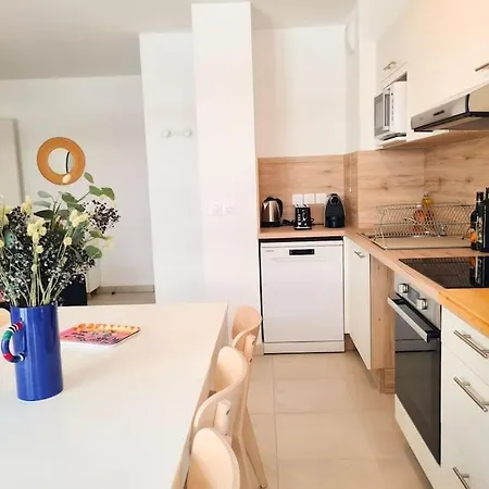 Apartment Magnifique - Parking Prive - *
