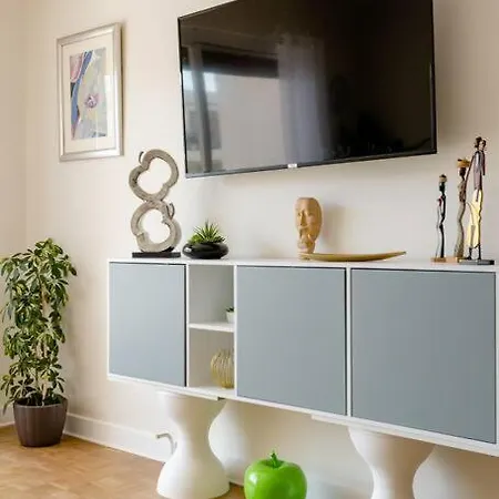 Apartment Promenade Beautiful Sea View Bright & Spacious! Bravostaysriveria *