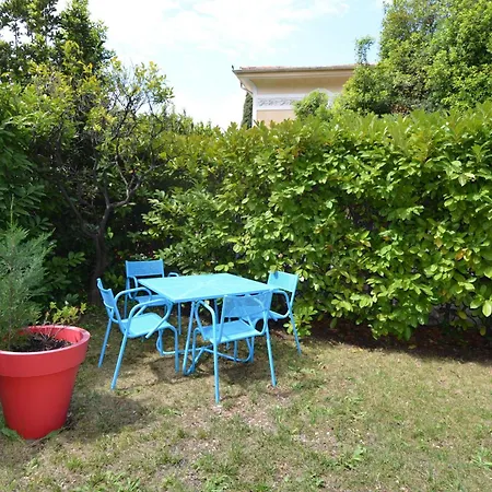D'époque Avec Jardin Et Parking 4 Personnes Le Port De *