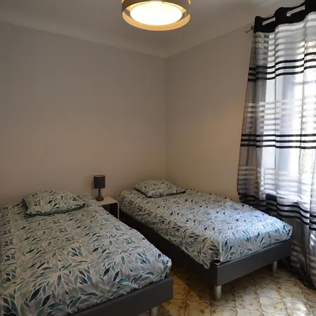 D'époque Avec Jardin Et Parking 4 Personnes Le Port De Appartement *