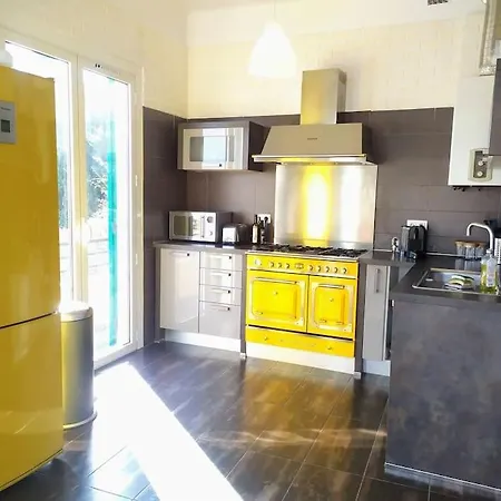 Penthouse 2bedroms 6pax- Views 45m2 Terrace Apartment