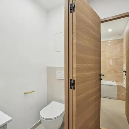 Lavie Maison Hot Tub And Ac Apartment