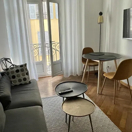 Superbe Au Coeur De *