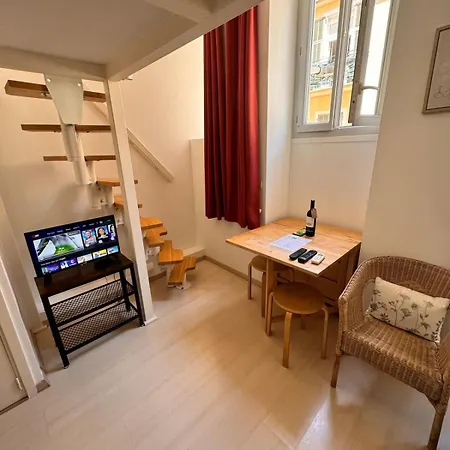 Tranquil With Mezzanine In Carre Dor Holiday home *