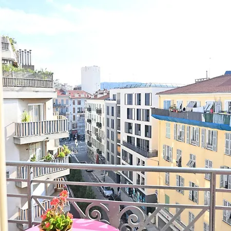 Gare Apartment Nice