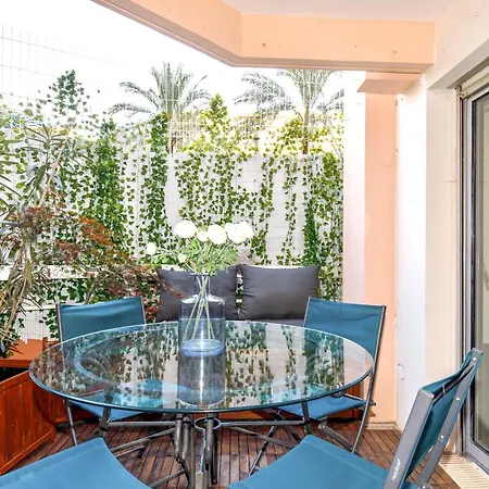 Bel Port De Avec Terrasse, Parking Apartment