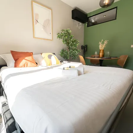 Old Town Diamond, Adorable Sunny With Ac Apartment Nice