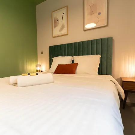 Old Town Diamond, Adorable Sunny With Ac Apartment