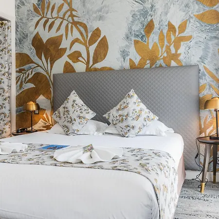 Victoria Hotell 4*
