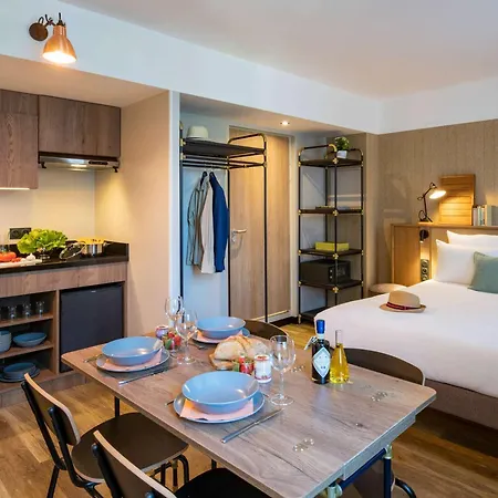 Novotel Airport