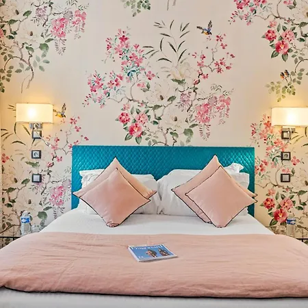 Victoria Hotell 4*
