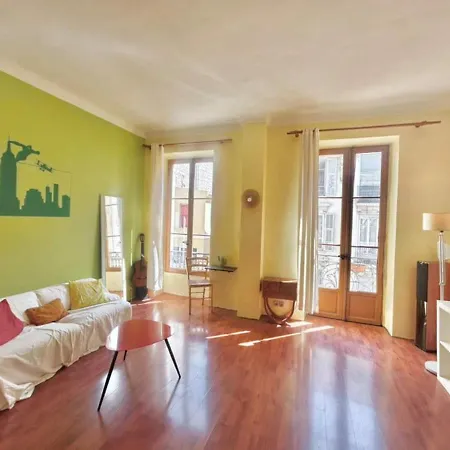 2p Proche Jean Medecin, Centre Apartment
