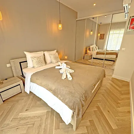 Sea Front Promenade Apartment Nice