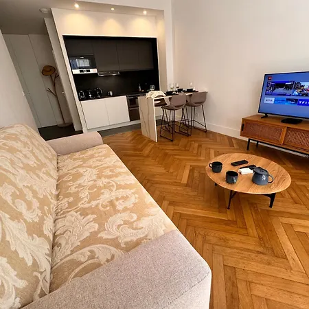 Vakantiehuis Luxury With Private Terrace In *