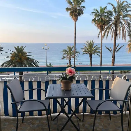 Promenade Des Your Seafront Flat *